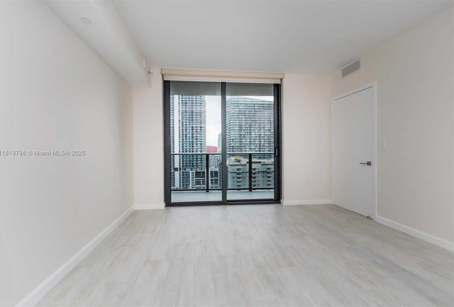 Small Image of 45 SOUTH WEST 9TH ST #1606, Miami Number 20