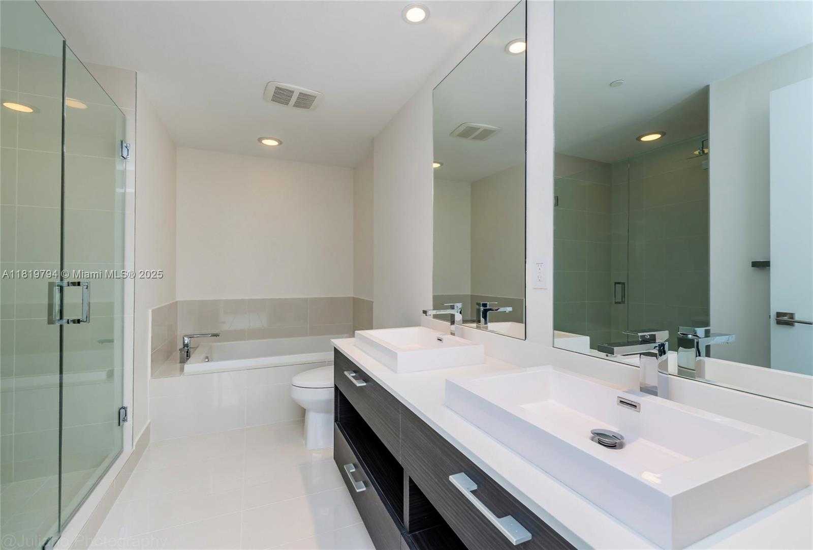 Small Image of 45 SOUTH WEST 9TH ST #1606, Miami Number 21