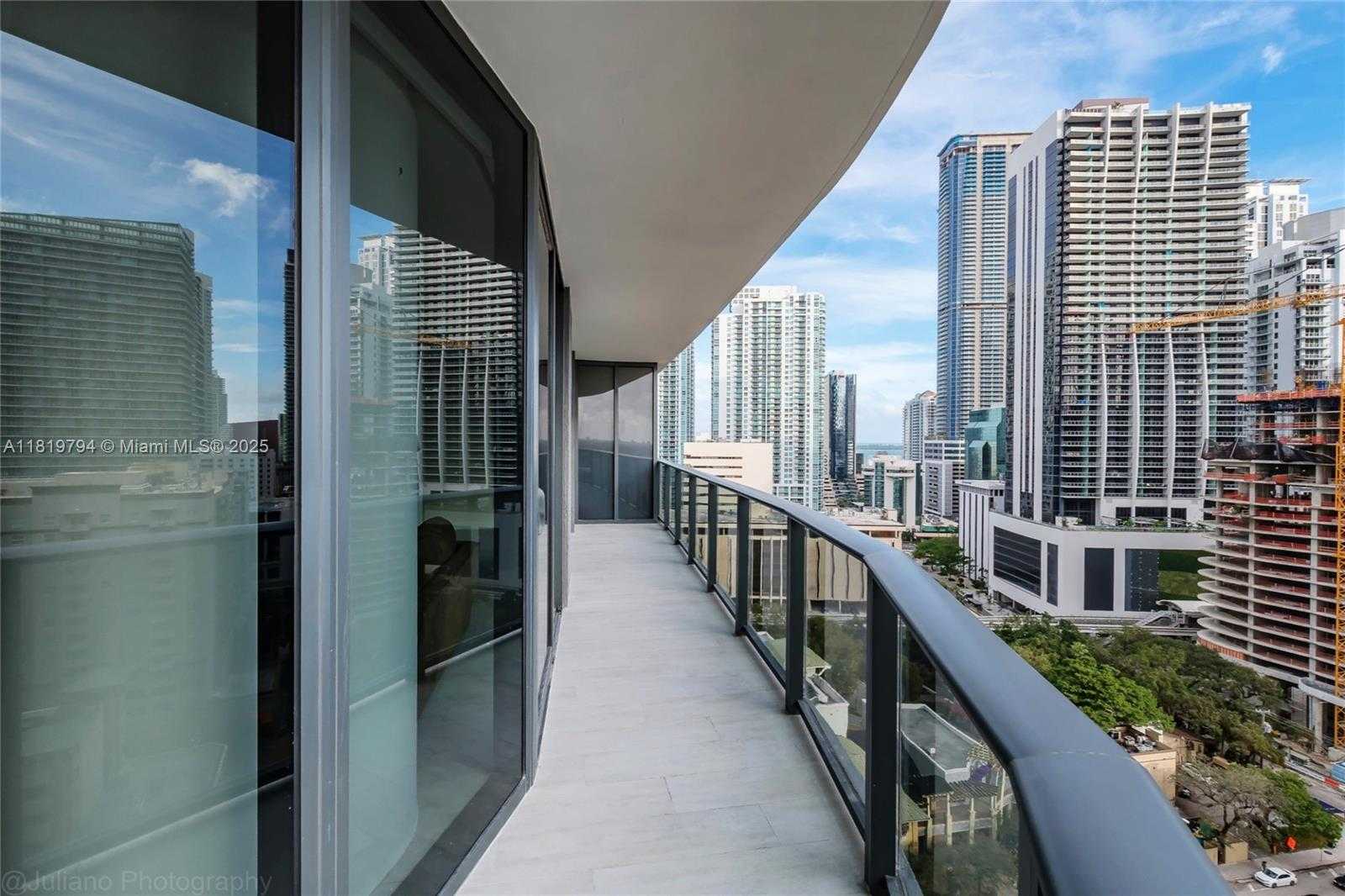 Small Image of 45 SOUTH WEST 9TH ST #1606, Miami Number 3