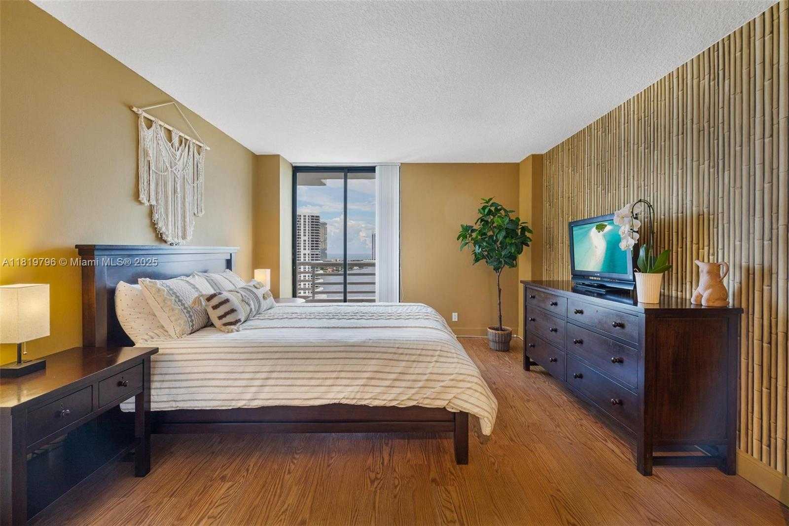 Small Image of 3300 NORTH EAST 192ND ST #PH16, Aventura Number 22