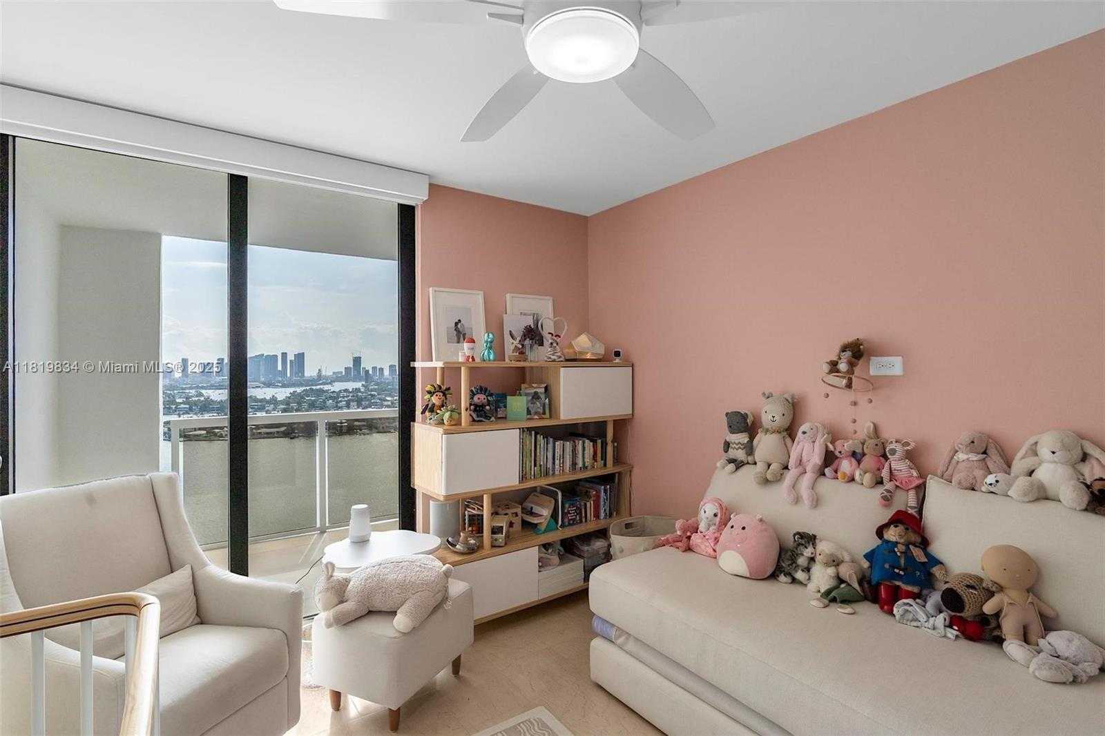 Small Image of 9 ISLAND AVE #2205, Miami Beach Number 14