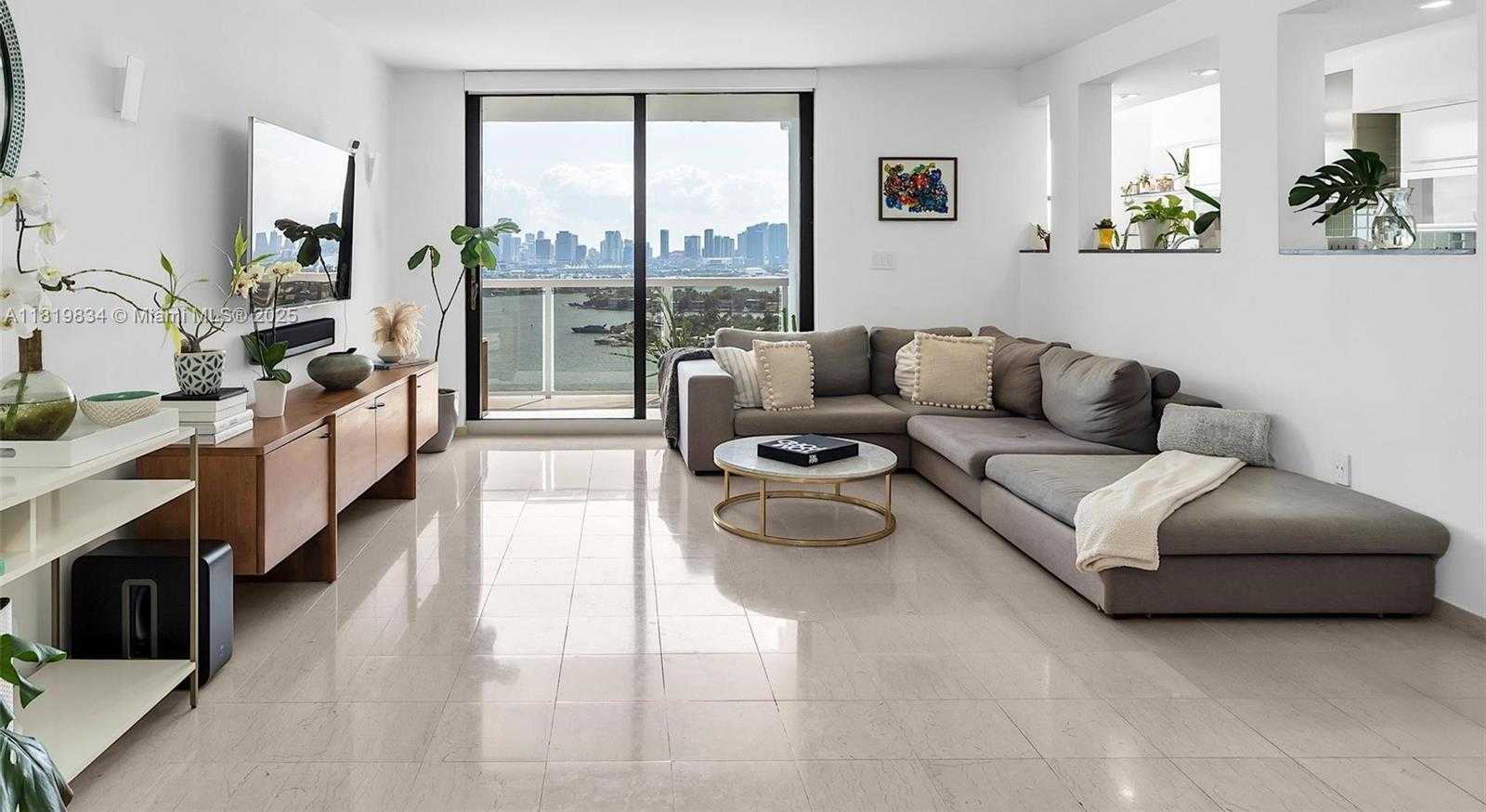 Small Image of 9 ISLAND AVE #2205, Miami Beach Number 4