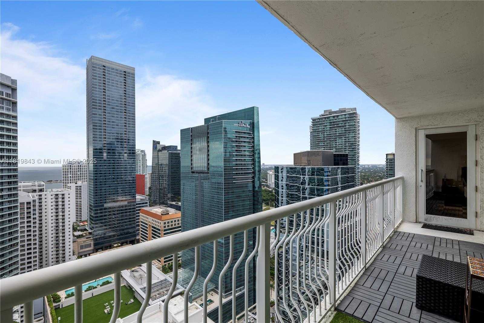 Small Image of 1200 BRICKELL BAY DR #4009, Miami Number 7