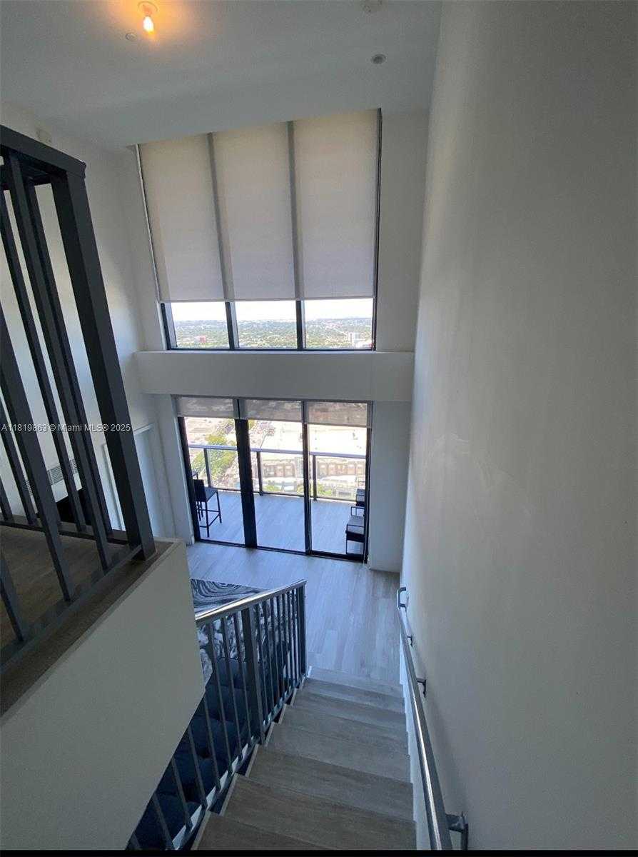 Small Image of 121 NORTH EAST 34TH ST #PH3212, Miami Number 17