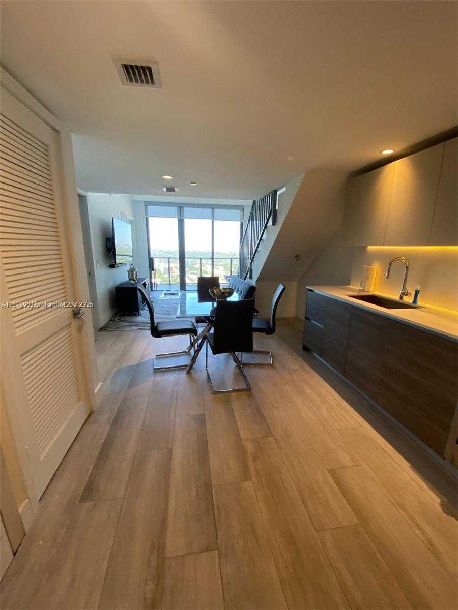 Small Image of 121 NORTH EAST 34TH ST #PH3212, Miami Number 3