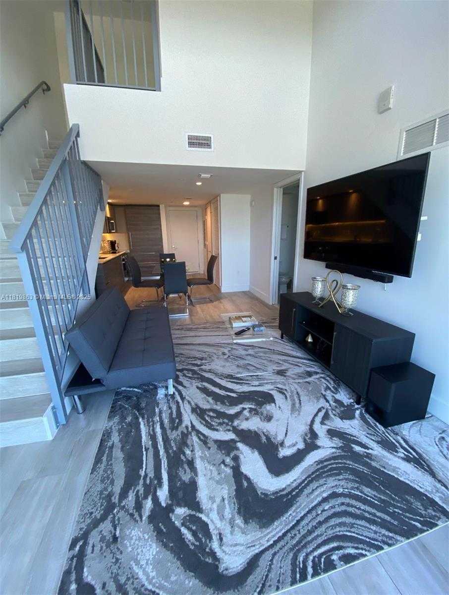 Small Image of 121 NORTH EAST 34TH ST #PH3212, Miami Number 6