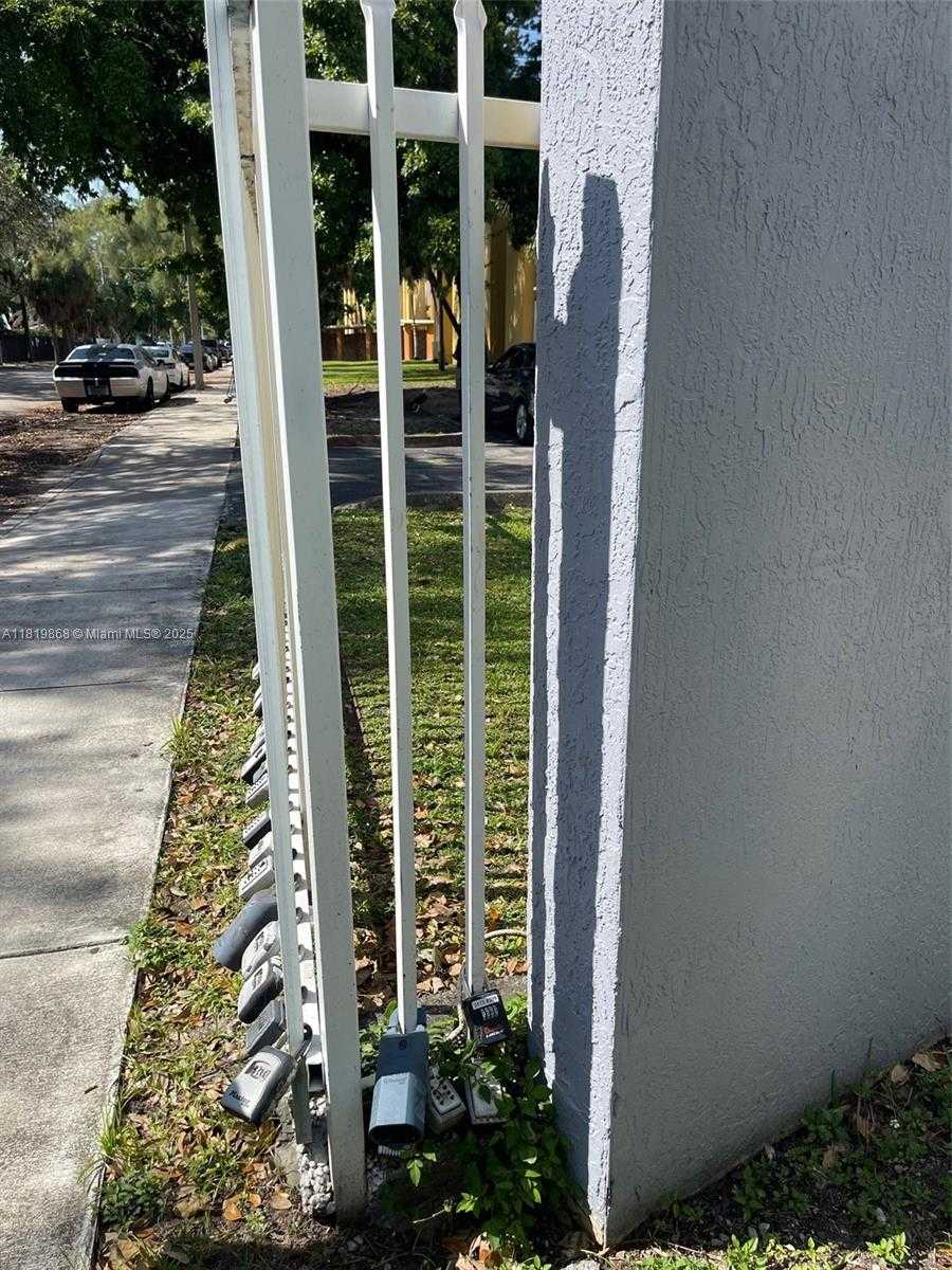 Small Image of 2475 NORTH WEST 16 RD #414, Miami Number 12