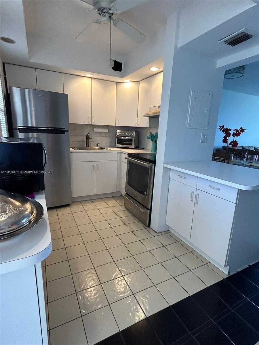 Small Image of 2980 POINT EAST DR #D507, Aventura Number 7