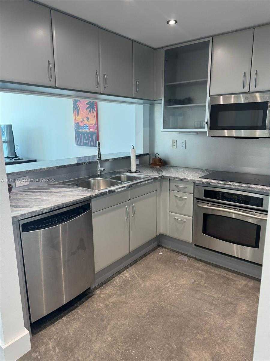 Small Image of 540 WEST AVE #311, Miami Beach Number 2