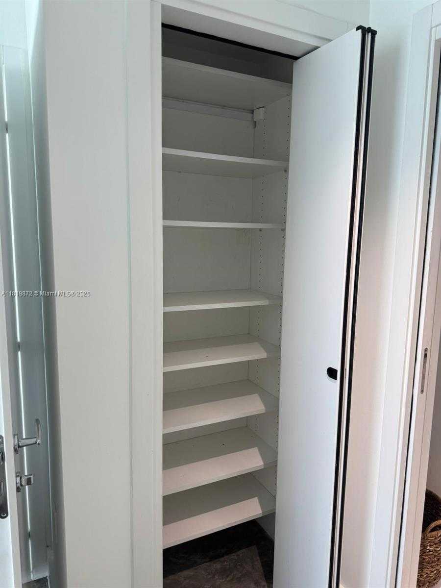 Small Image of 540 WEST AVE #311, Miami Beach Number 21