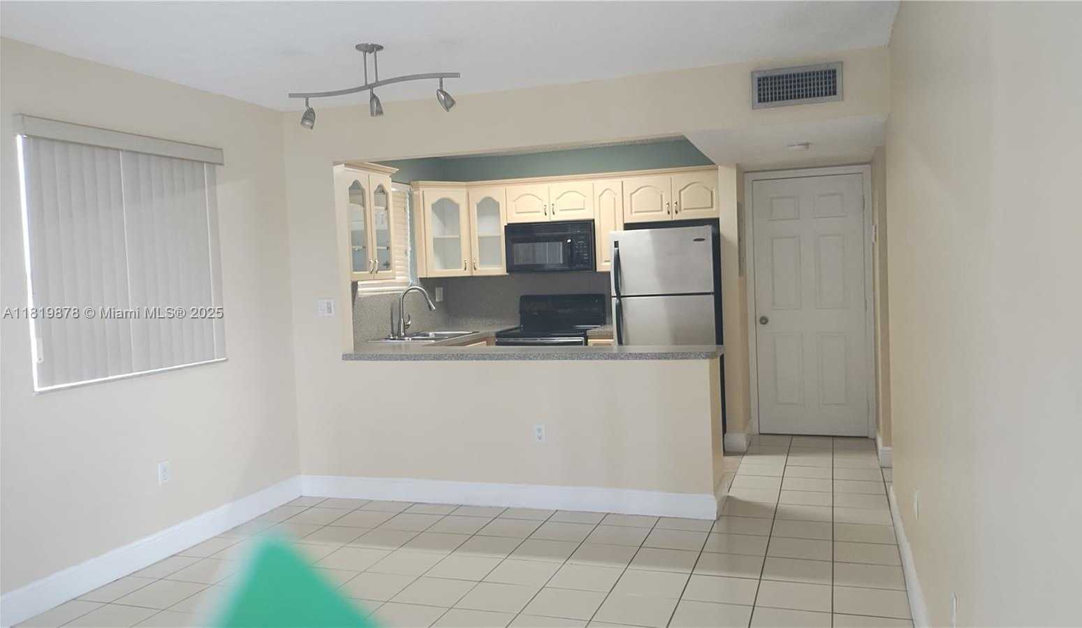 Small Image of 6225 SW 131st Ct, Miami, FL 33183, USA Number 2
