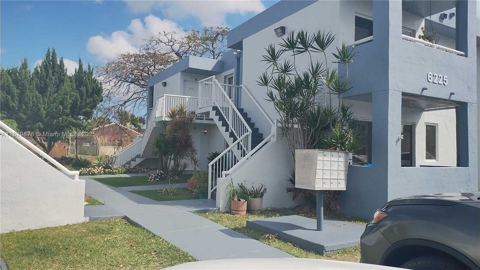 Small Image of 6225 SW 131st Ct, Miami, FL 33183, USA Number 5