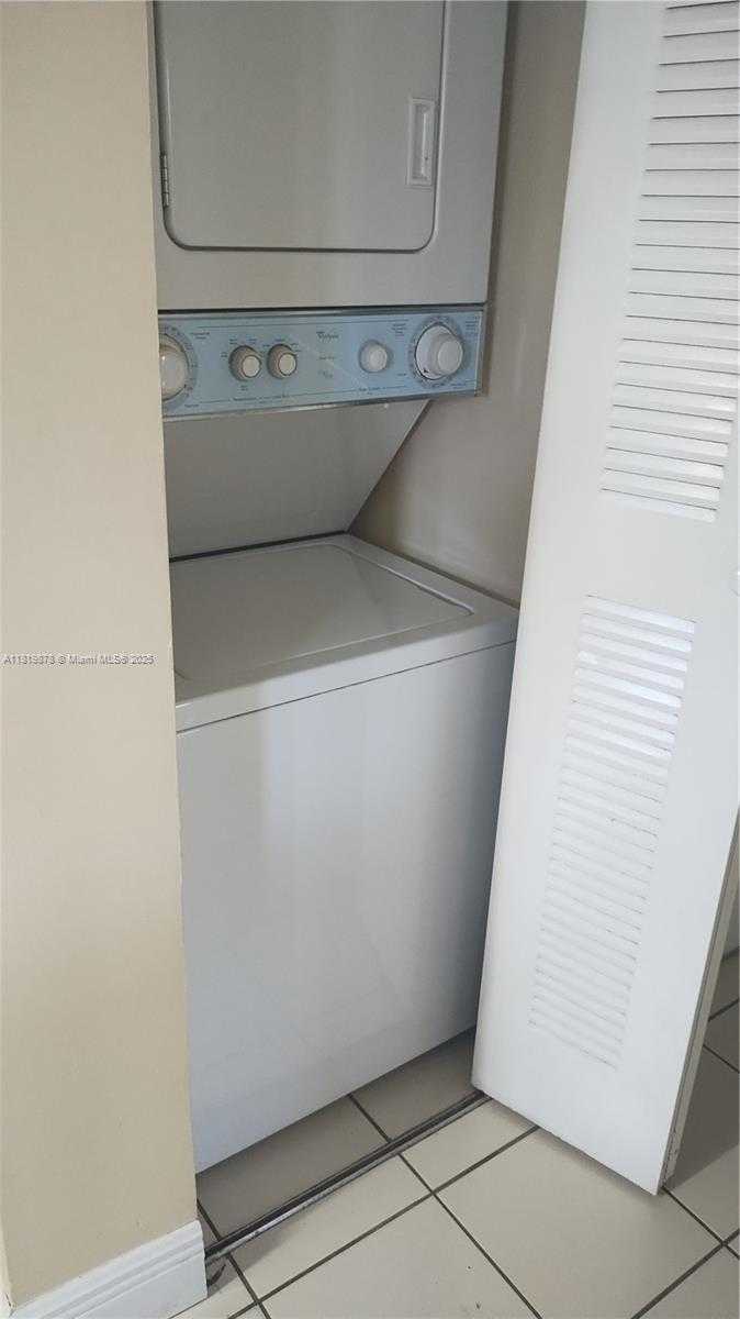 Small Image of 6225 SW 131st Ct, Miami, FL 33183, USA Number 7