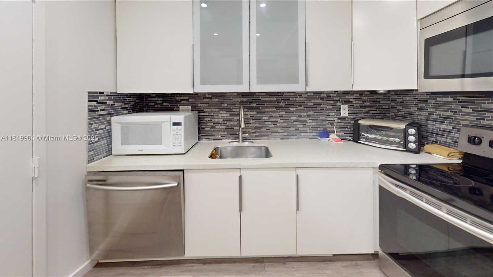 Small Image of 600 THREE ISLANDS BLVD #1702, Hallandale Beach Number 17