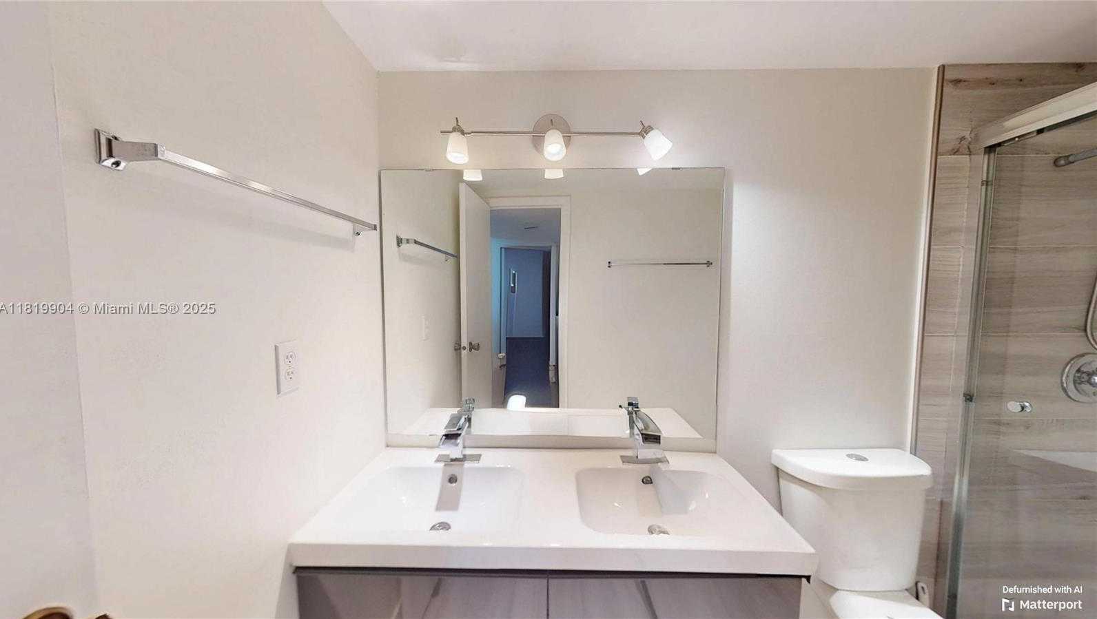 Small Image of 600 THREE ISLANDS BLVD #1702, Hallandale Beach Number 25