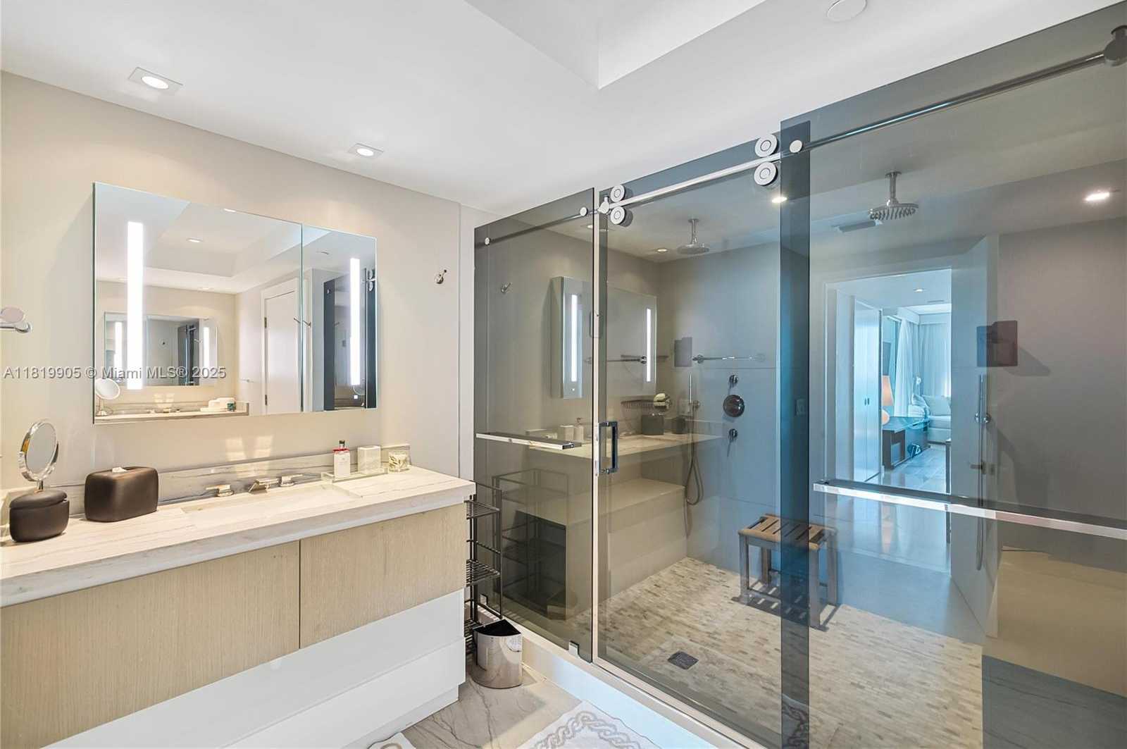 Small Image of 1331 BRICKELL BAY DR #3711, Miami Number 44