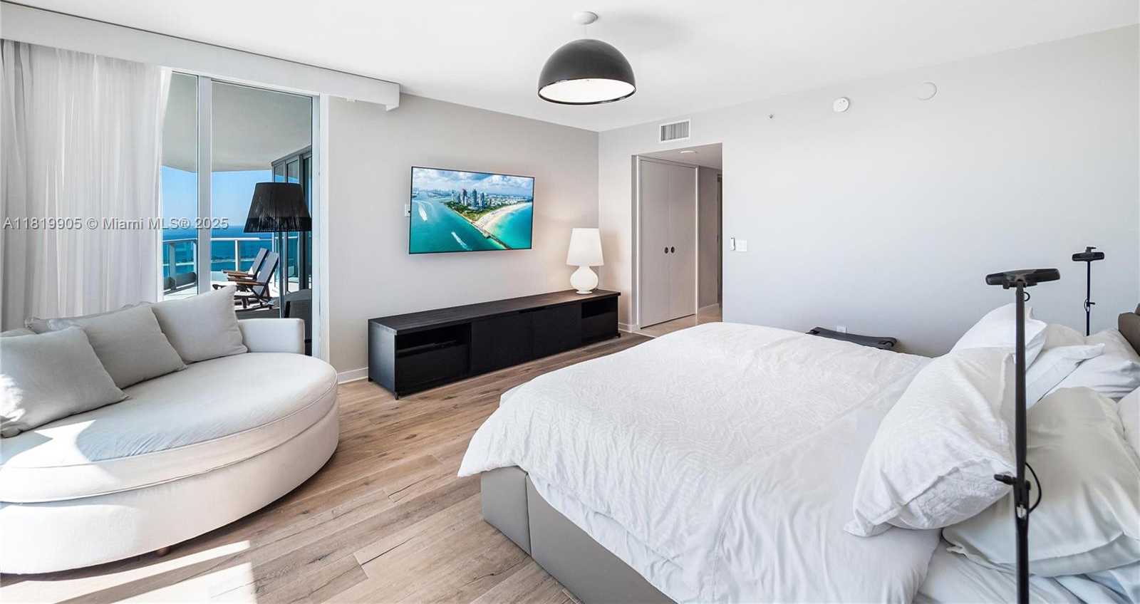 Small Image of 1331 BRICKELL BAY DR #3711, Miami Number 48