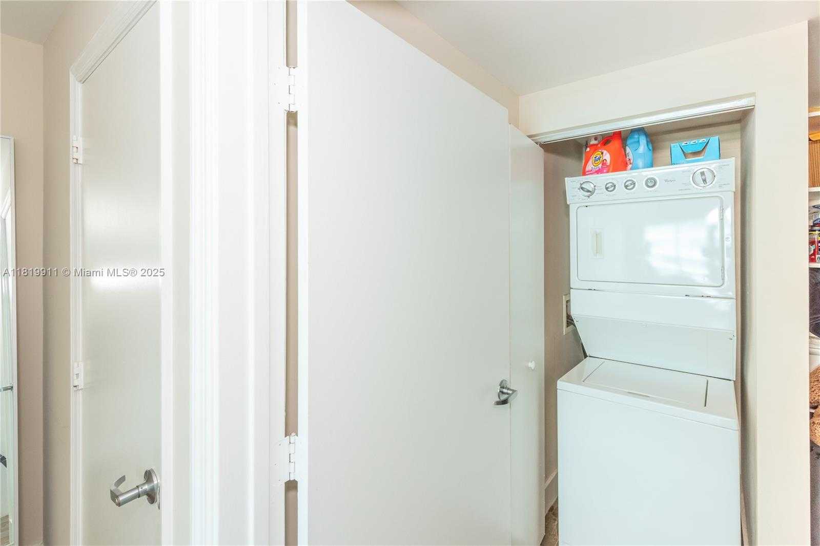 Small Image of 60 SOUTH WEST 13TH ST #4808, Miami Number 12