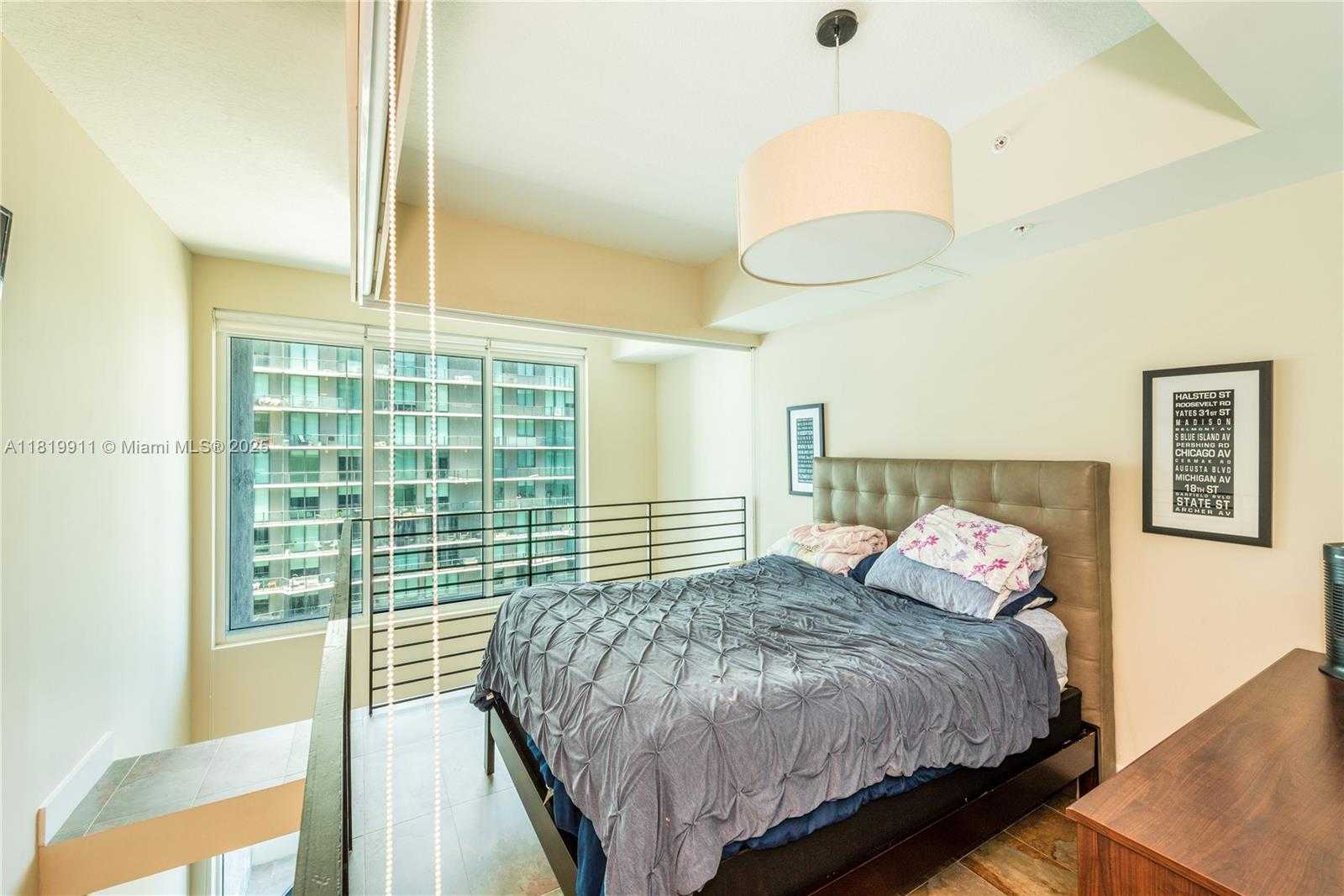 Small Image of 60 SOUTH WEST 13TH ST #4808, Miami Number 8