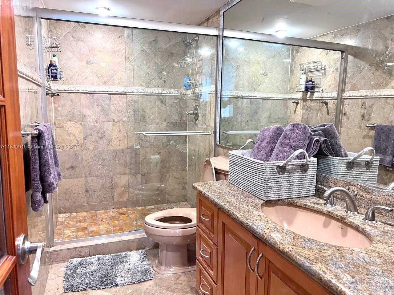 Small Image of 600 NORTH EAST 36TH ST #1417, Miami Number 11