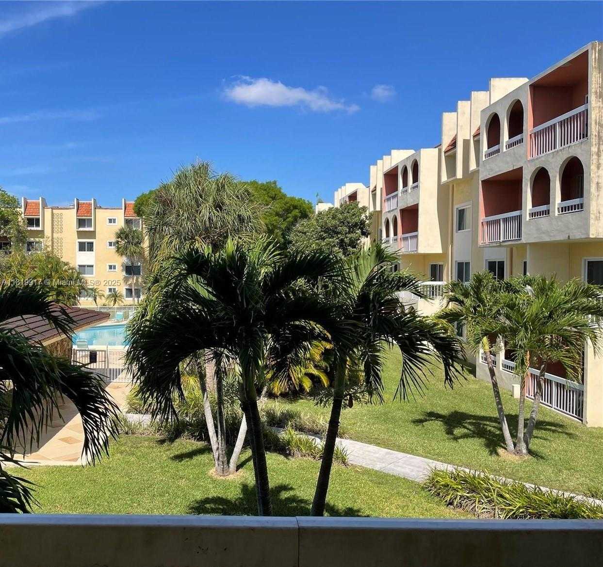 Small Image of 7815 NORTH CAMINO REAL #I-216, Miami Number 13