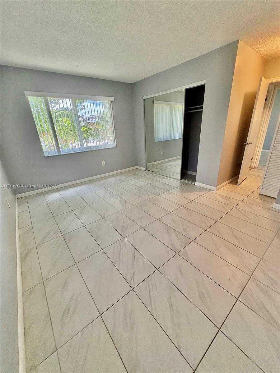 Small Image of 7815 NORTH CAMINO REAL #I-216, Miami Number 6