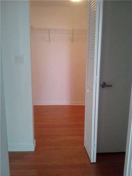 Small Image of 335 SOUTH BISCAYNE BLVD #803, Miami Number 3