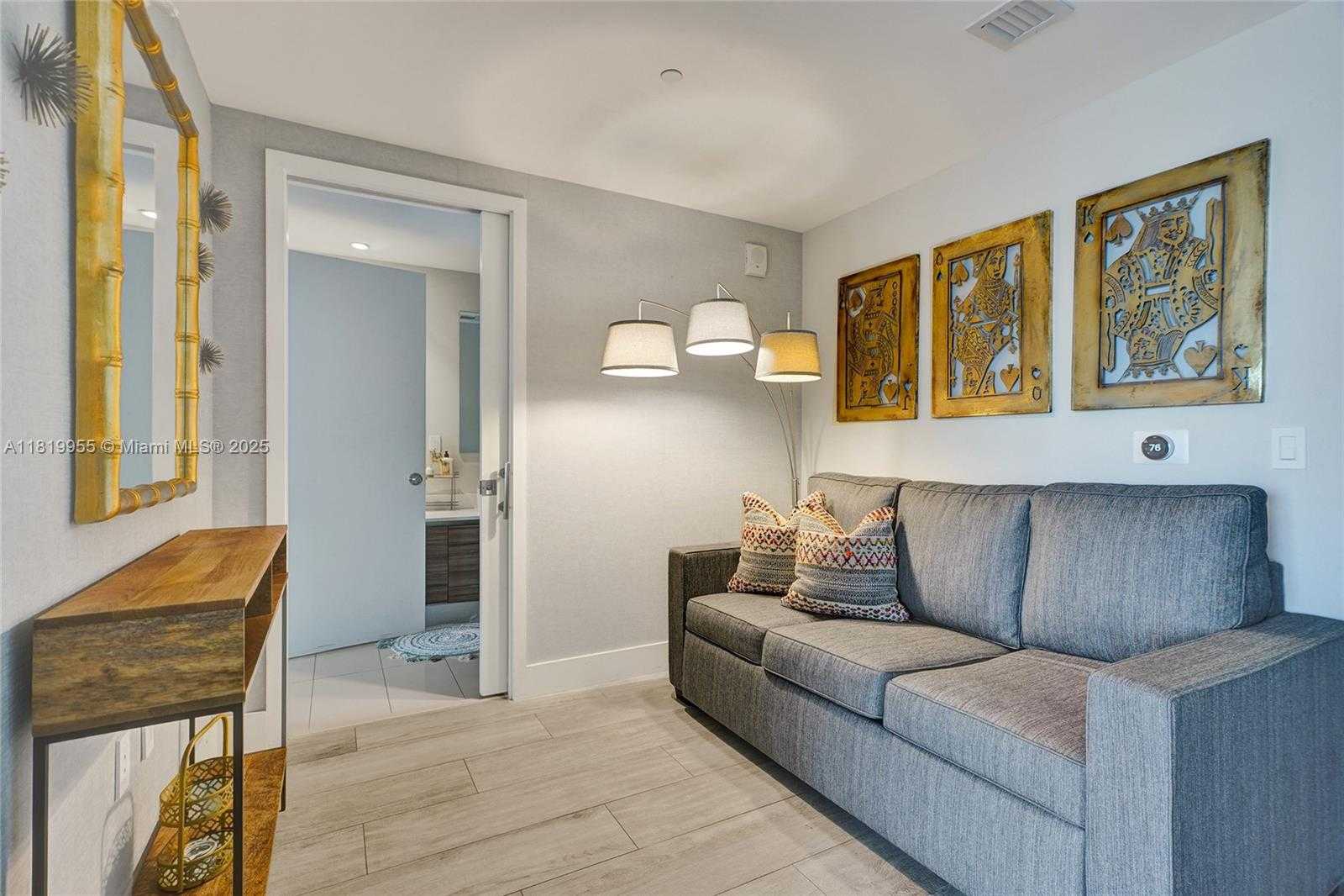 Small Image of 121 NORTH EAST 34TH ST #2512, Miami Number 17