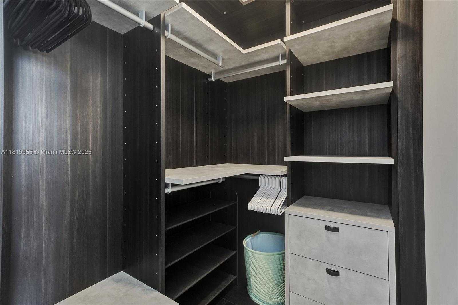Small Image of 121 NORTH EAST 34TH ST #2512, Miami Number 29