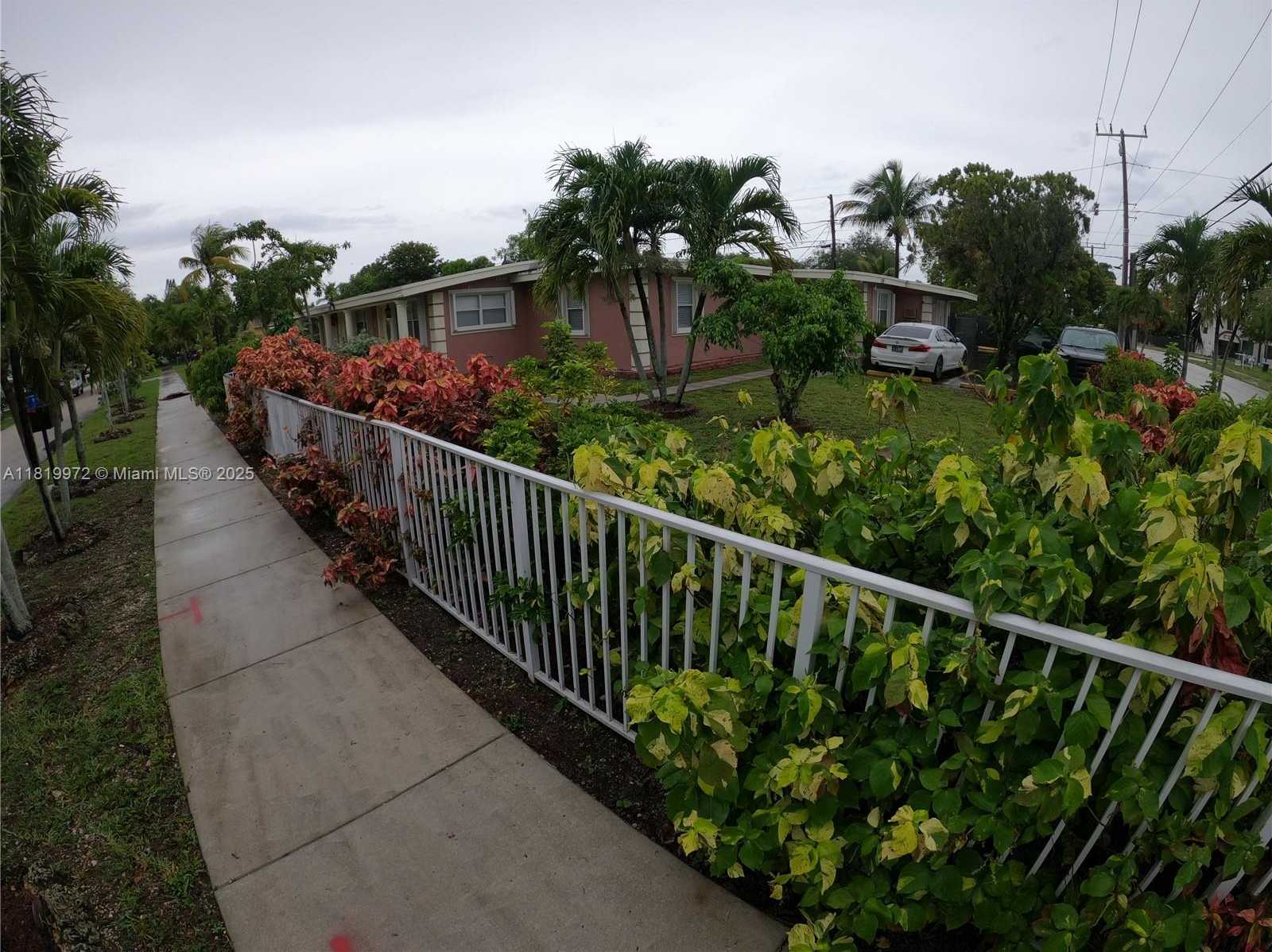 Small Image of 6101 RODMAN ST #2, Hollywood Number 12