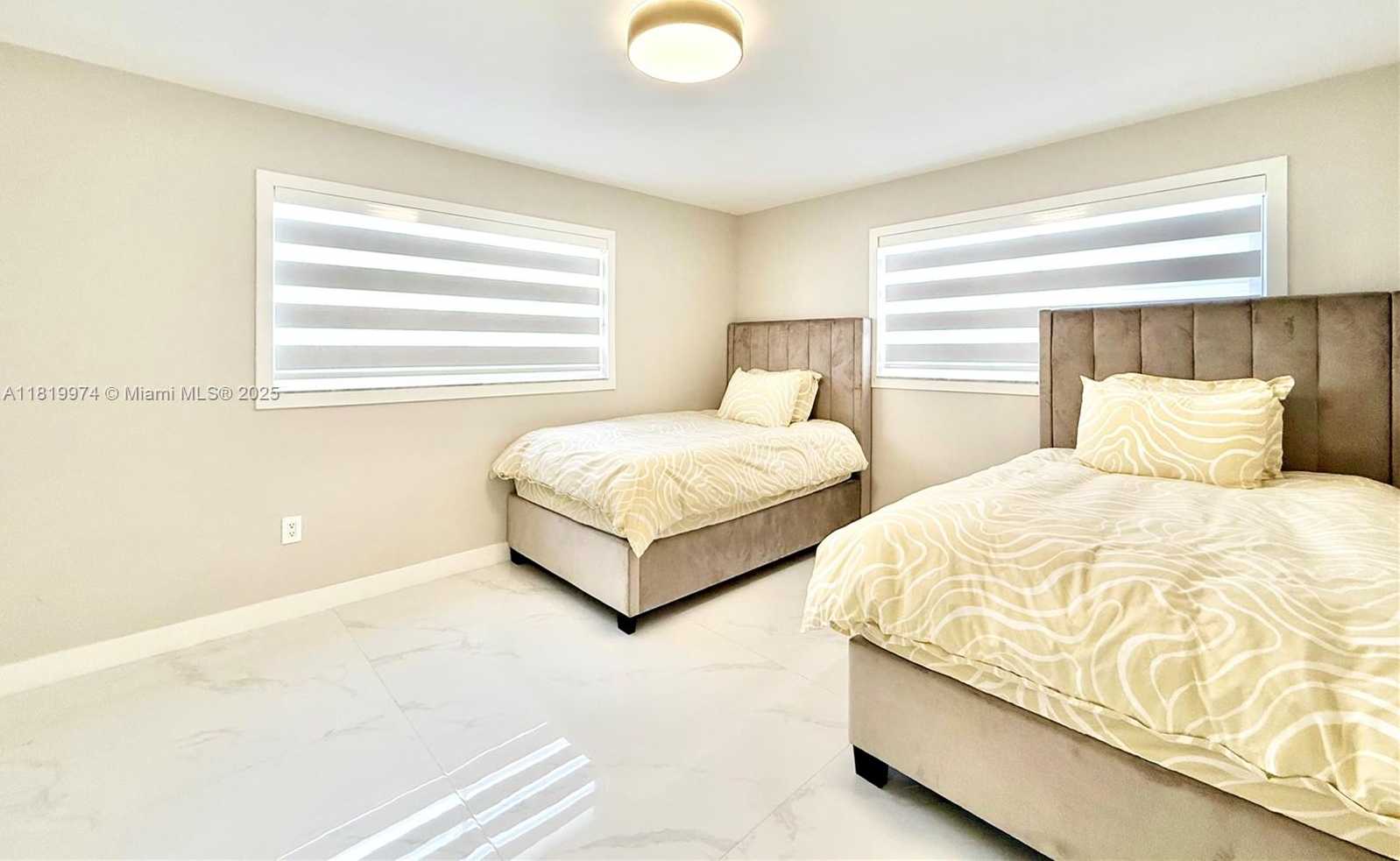 Small Image of 4122 COLLINS AVE #3B, Miami Beach Number 6