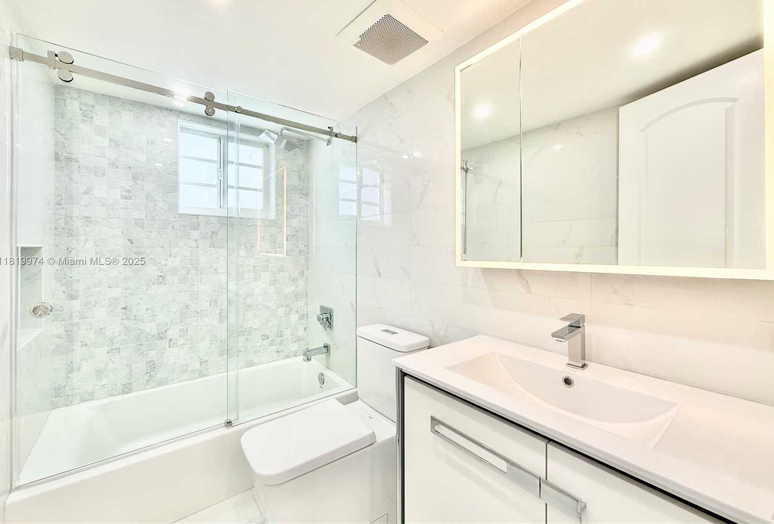 Small Image of 4122 COLLINS AVE #3B, Miami Beach Number 9
