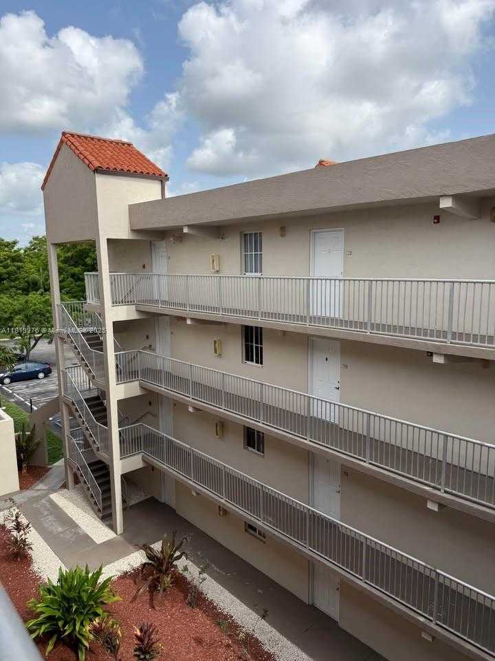 Small Image of 6195 NORTH WEST 186TH ST #414, Hialeah Number 13