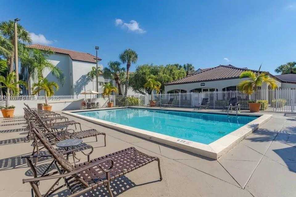 Small Image of 6195 NORTH WEST 186TH ST #414, Hialeah Number 3