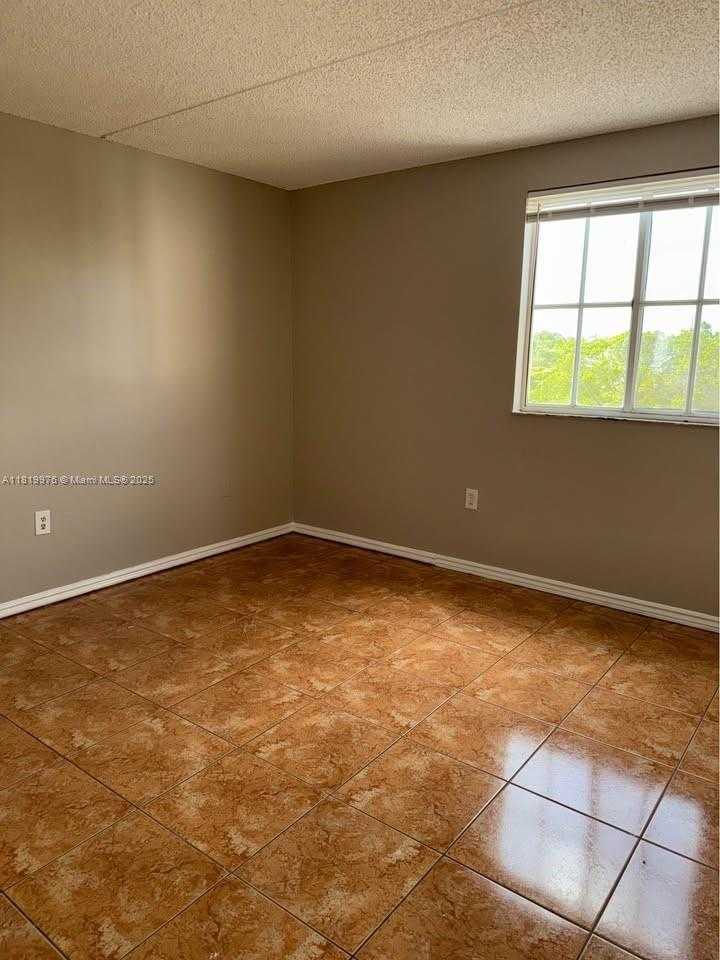 Small Image of 6195 NORTH WEST 186TH ST #414, Hialeah Number 5