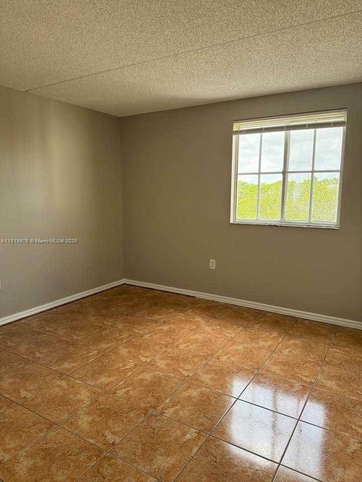 Small Image of 6195 NORTH WEST 186TH ST #414, Hialeah Number 7