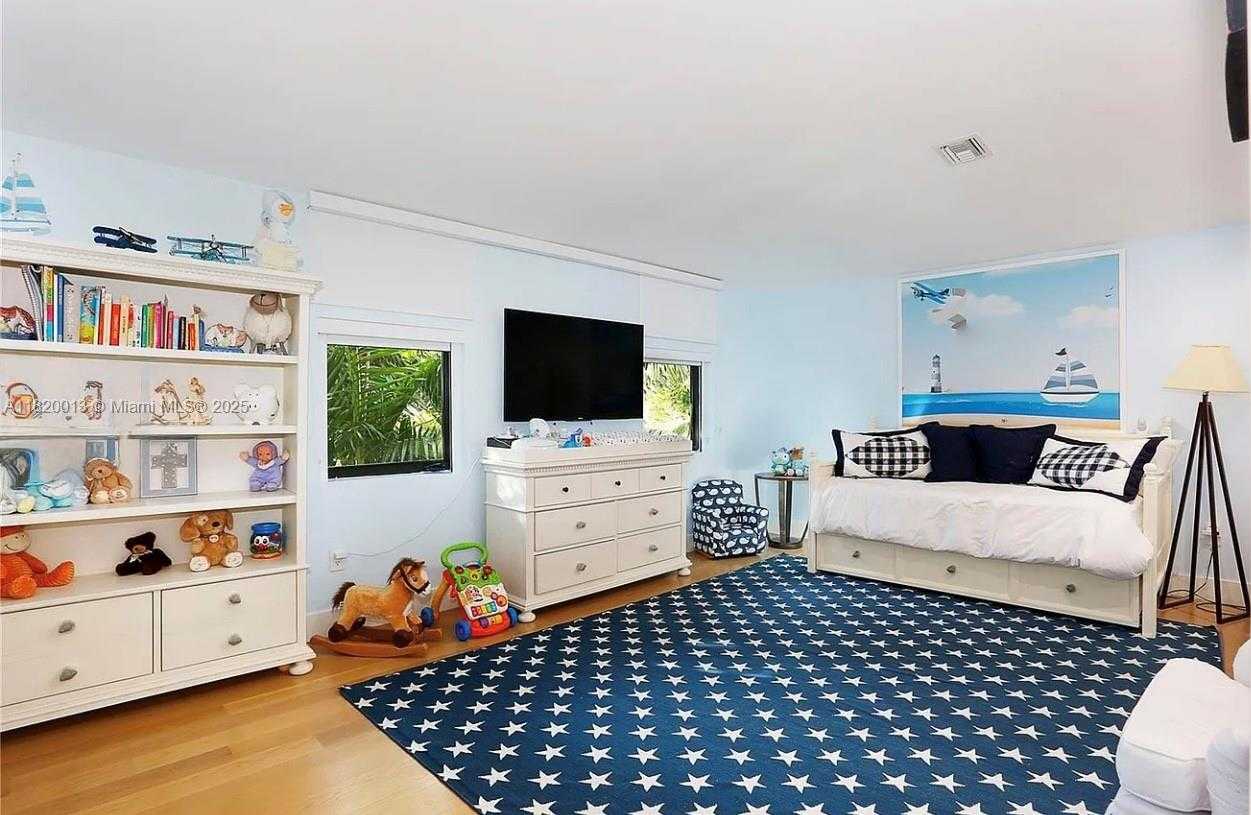 Small Image of 6611 LEONARDO ST, Coral Gables Number 13