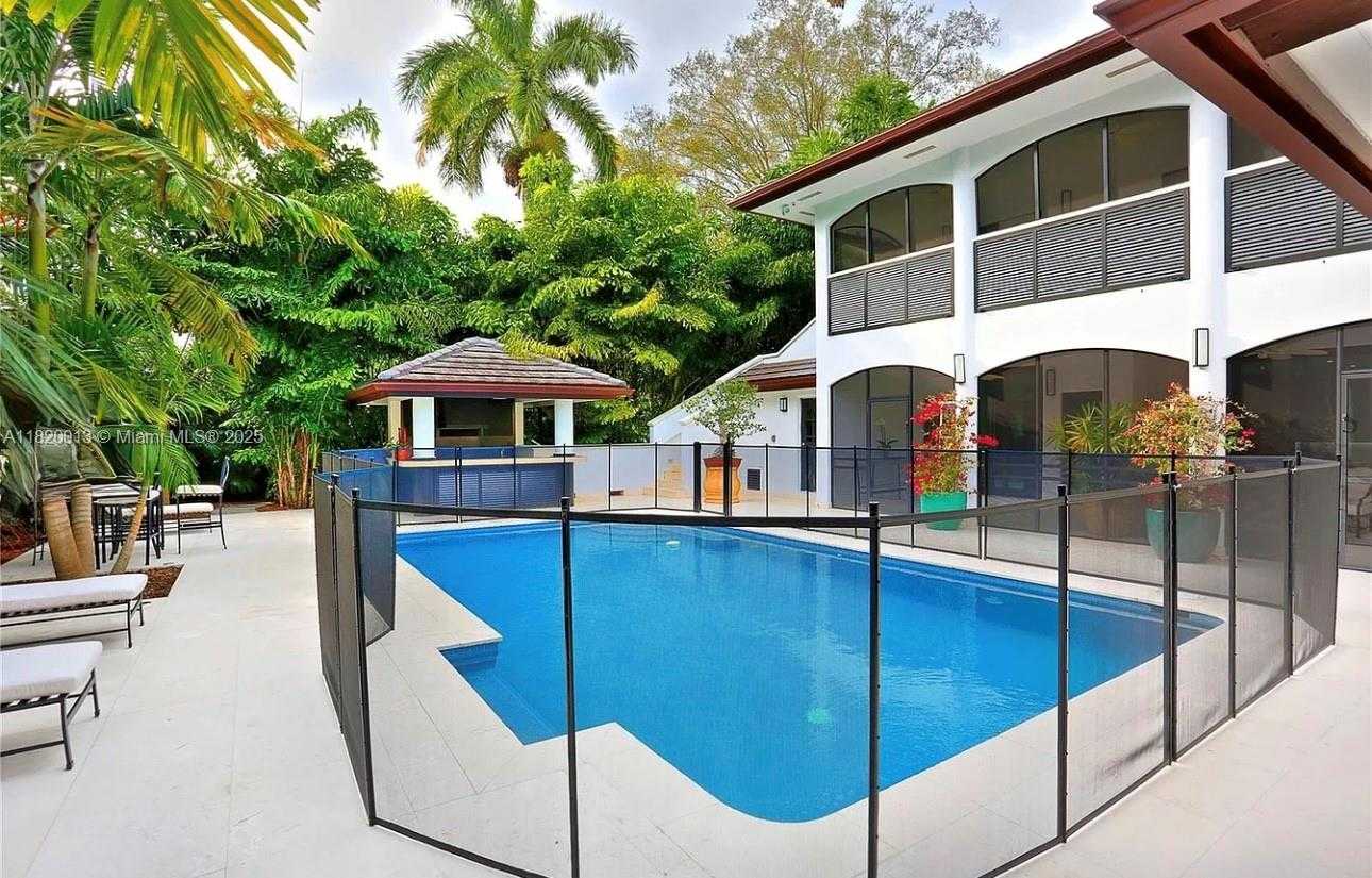 Small Image of 6611 LEONARDO ST, Coral Gables Number 21