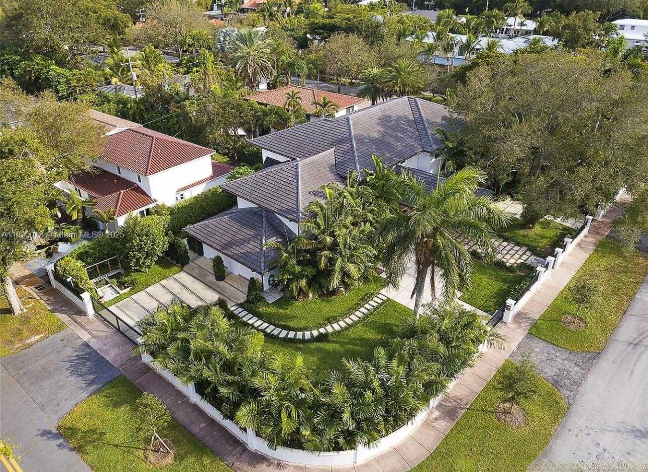 Small Image of 6611 LEONARDO ST, Coral Gables Number 23