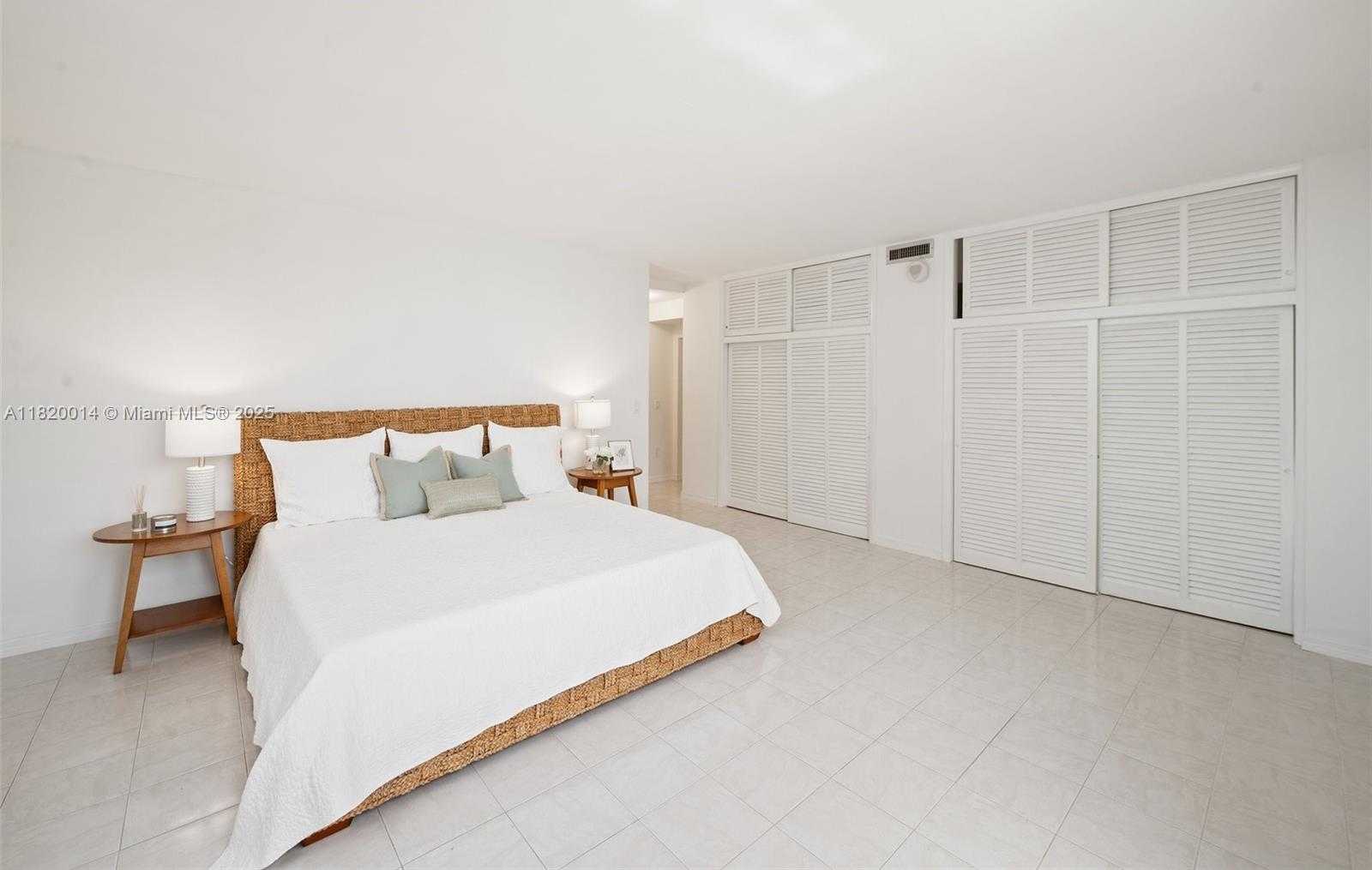 Small Image of 10185 COLLINS AVE #1508, Bal Harbour Number 16