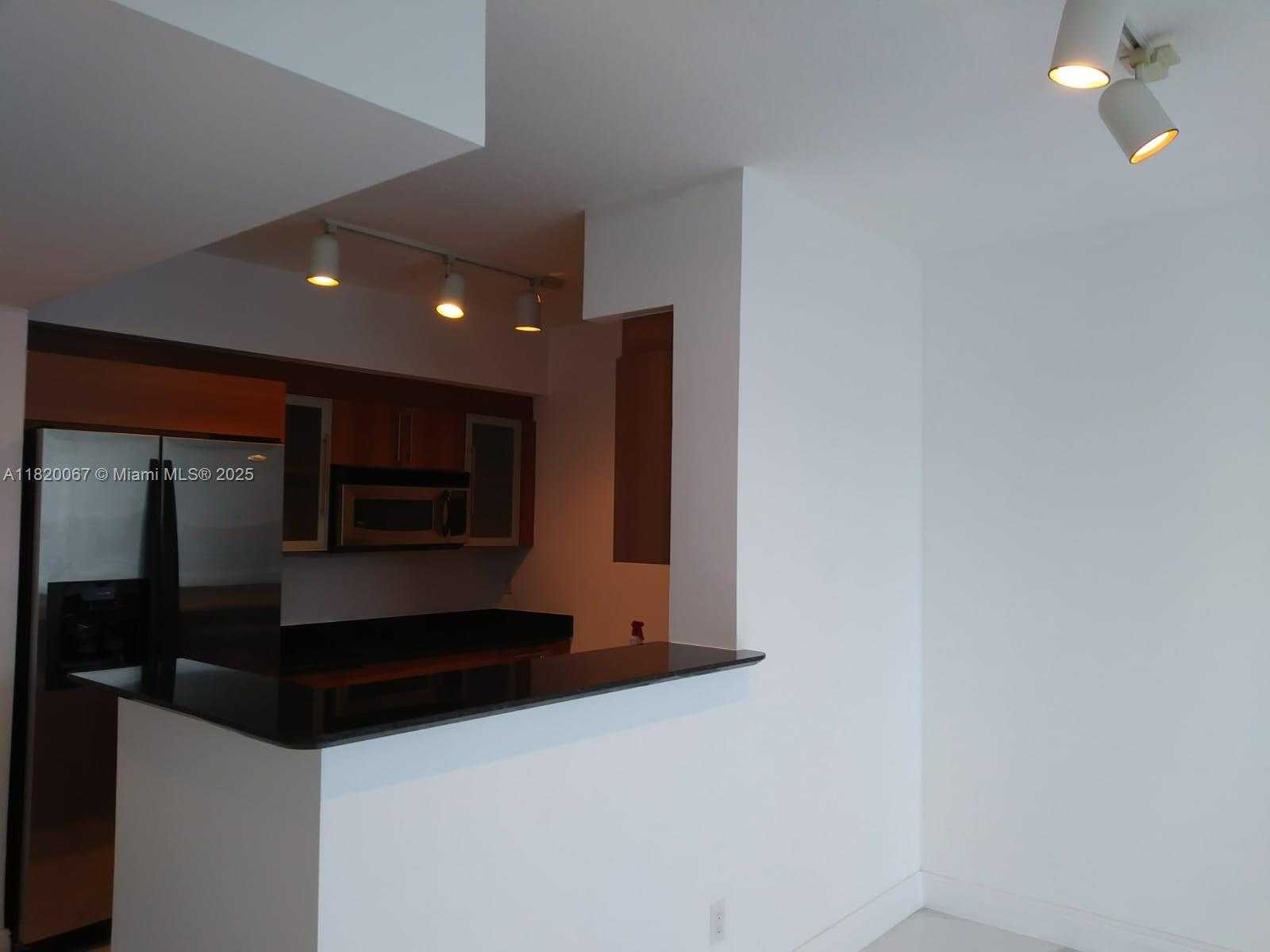 Small Image of 335 SOUTH BISCAYNE BLVD #3504, Miami Number 22