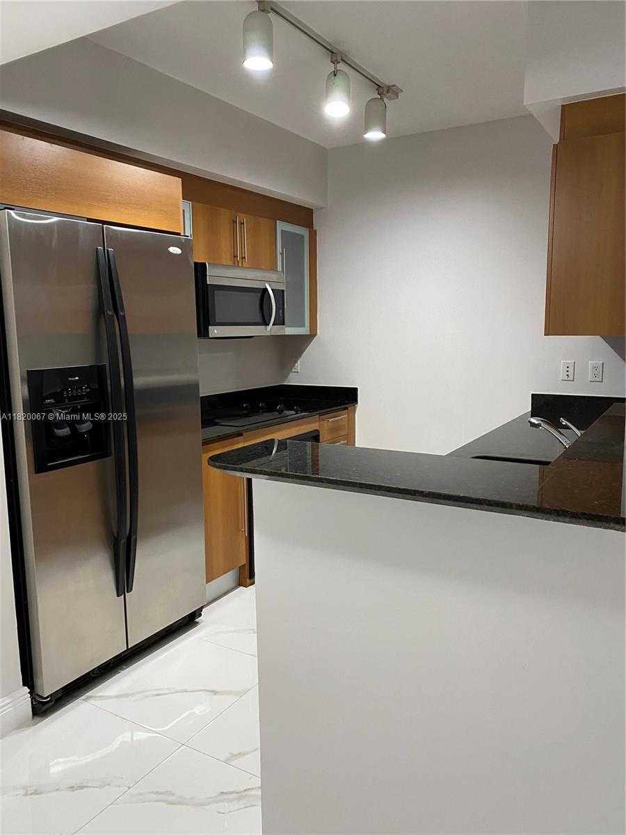 Small Image of 335 SOUTH BISCAYNE BLVD #3504, Miami Number 5