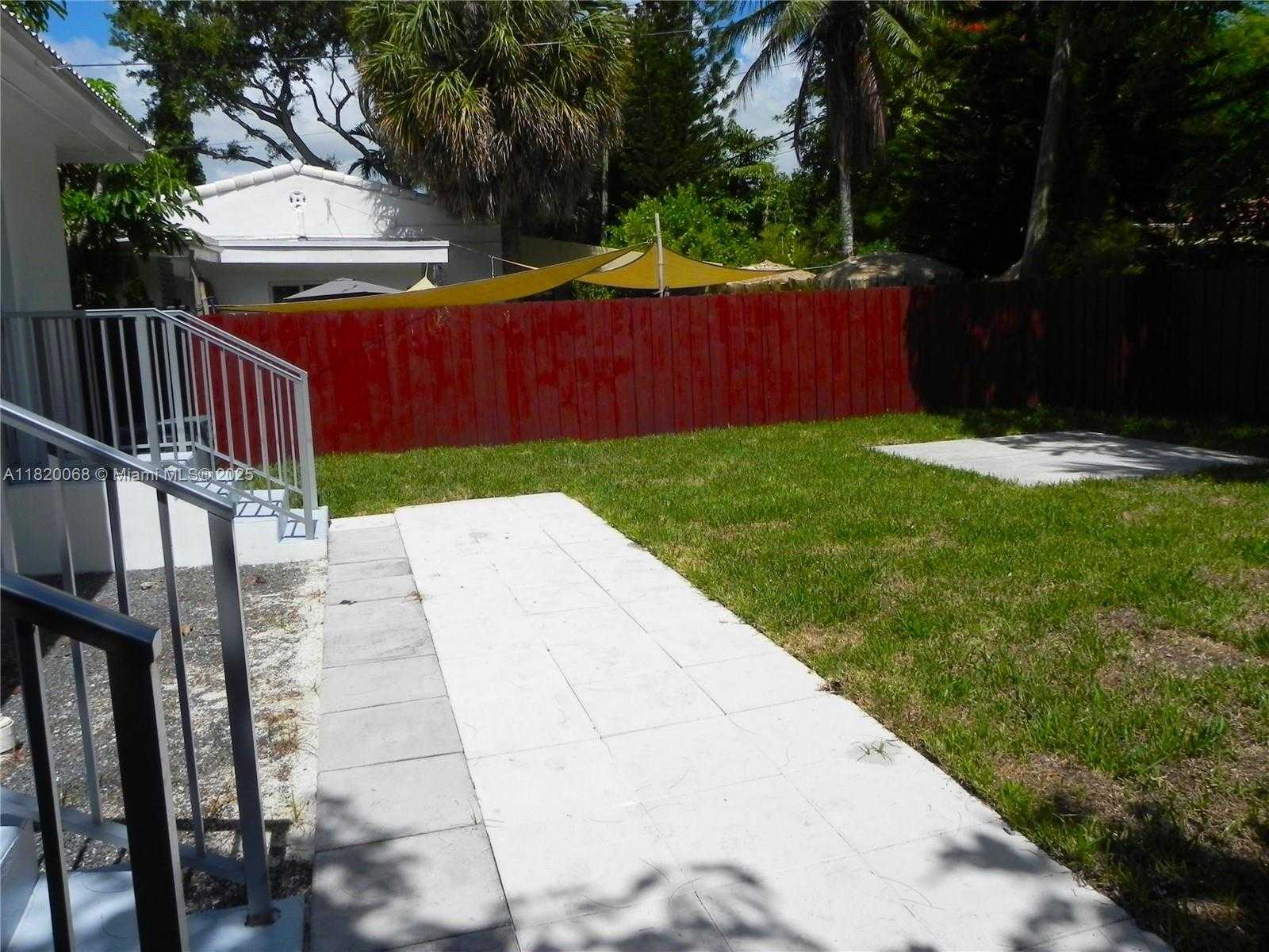 Small Image of Miami Number 31