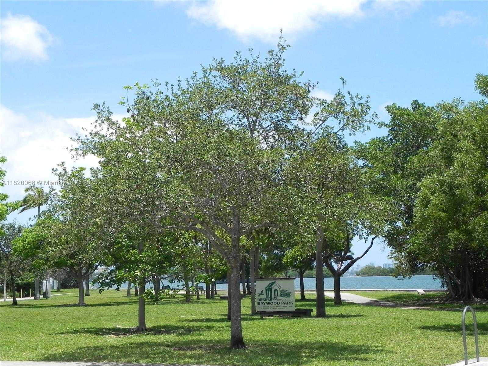 Small Image of Miami Number 42