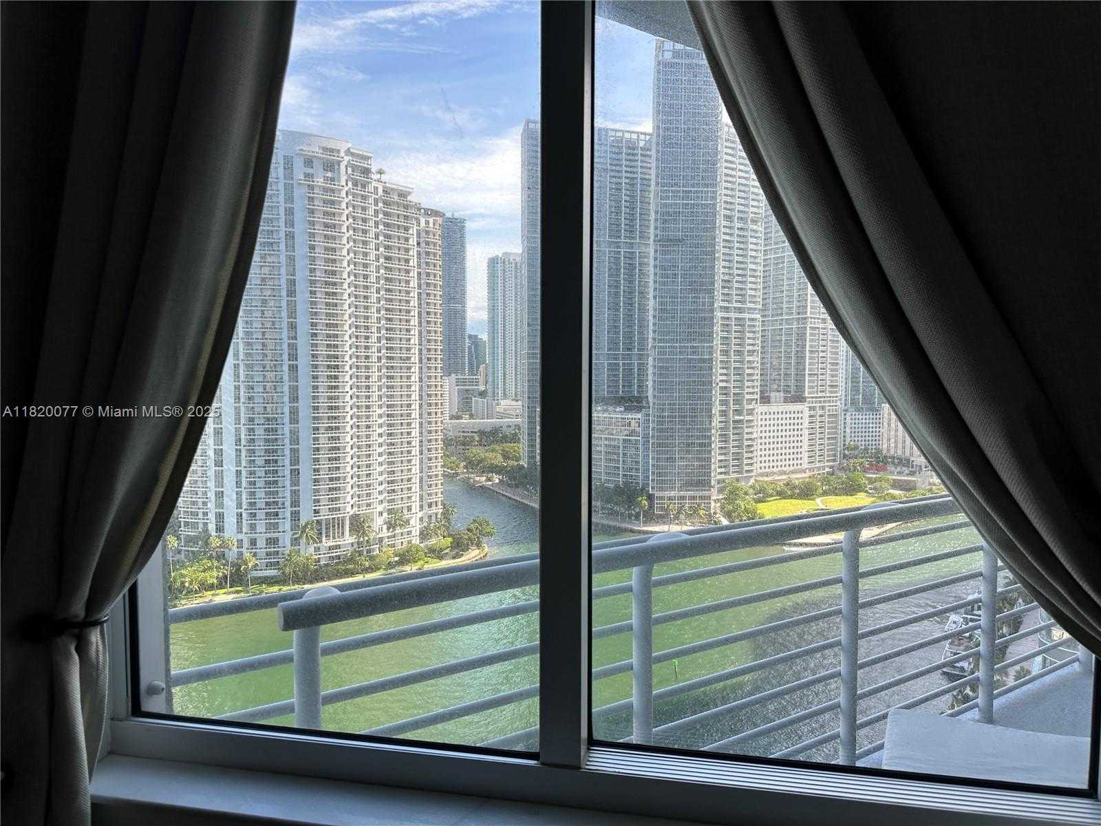 Small Image of 325 SOUTH BISCAYNE BLVD #2119, Miami Number 11