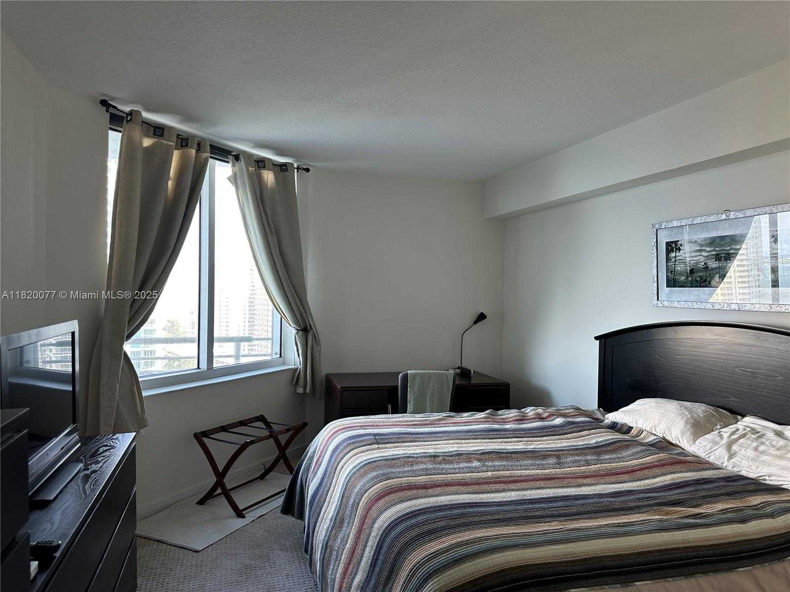 Small Image of 325 SOUTH BISCAYNE BLVD #2119, Miami Number 13