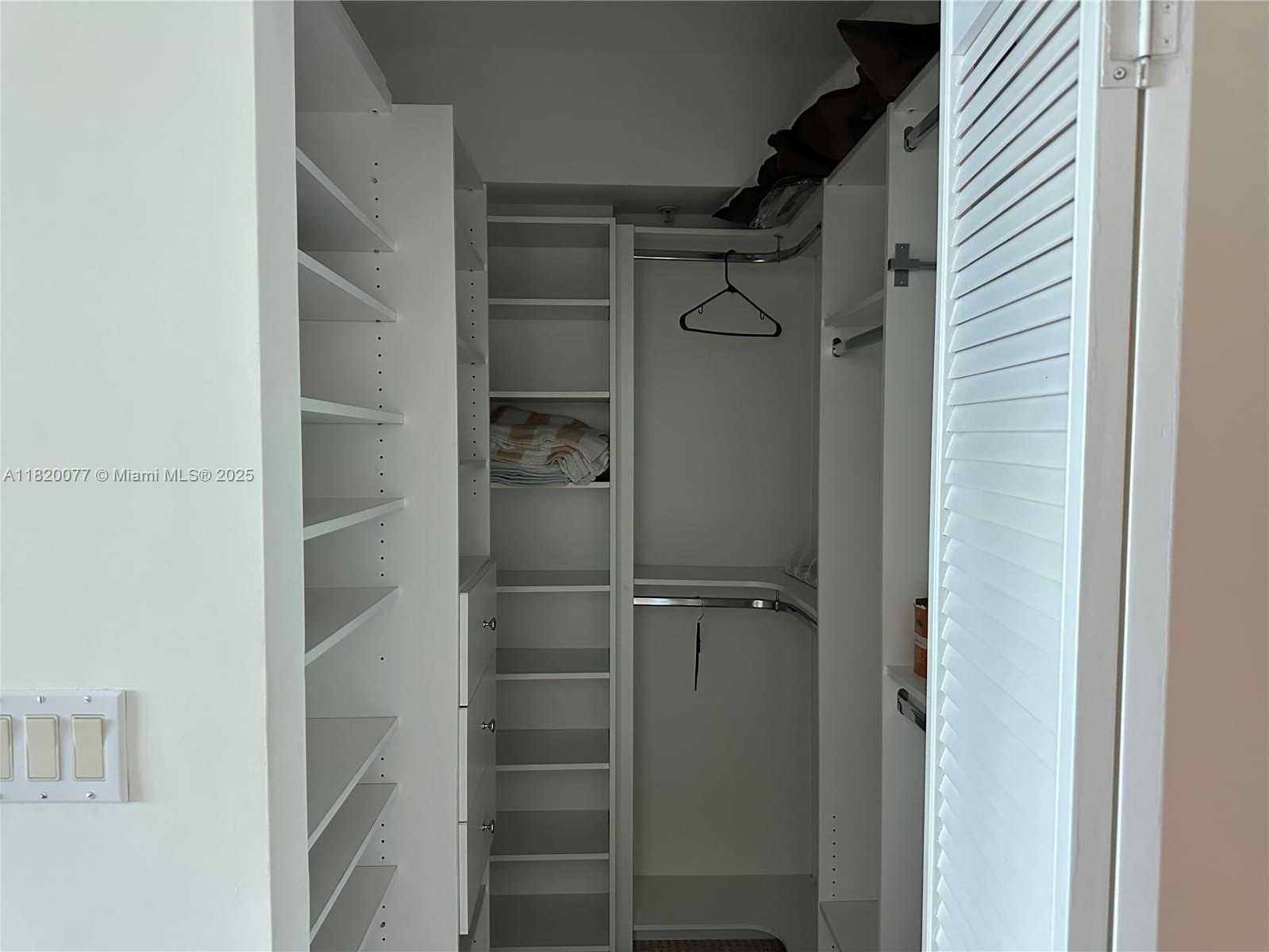Small Image of 325 SOUTH BISCAYNE BLVD #2119, Miami Number 16