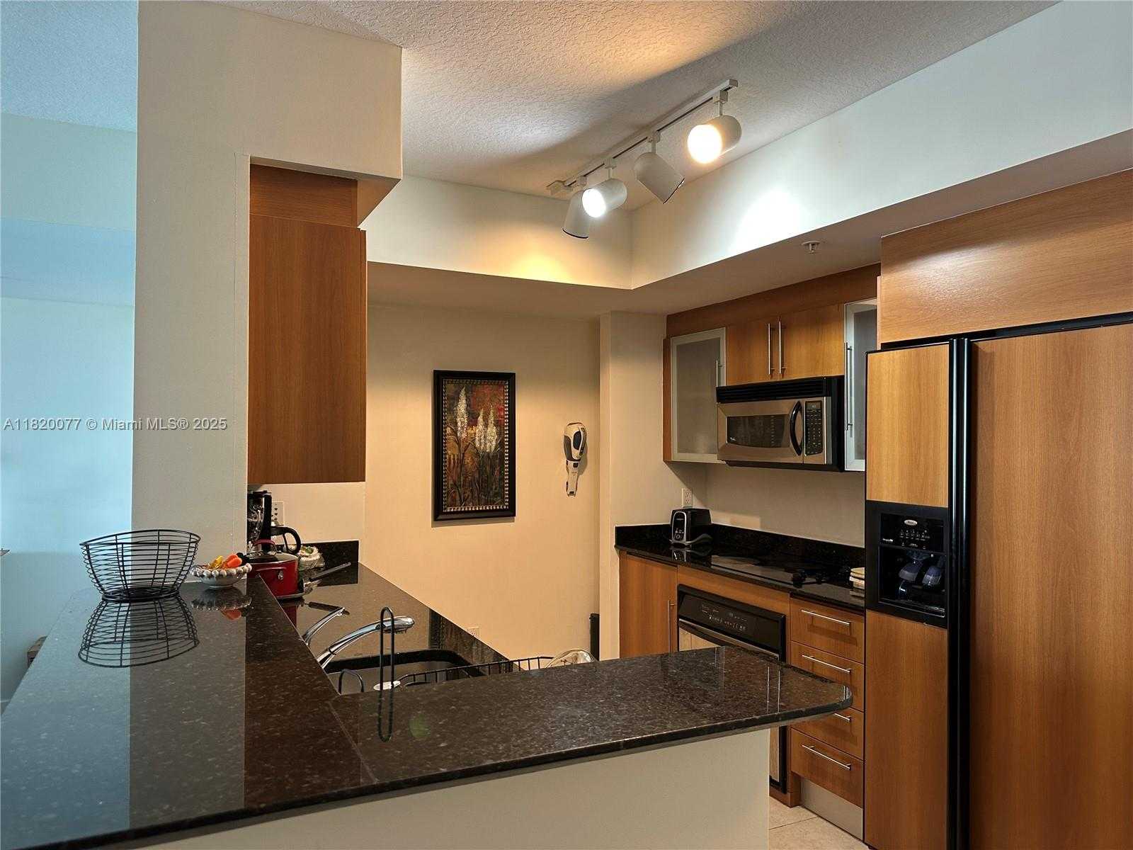 Small Image of 325 SOUTH BISCAYNE BLVD #2119, Miami Number 8