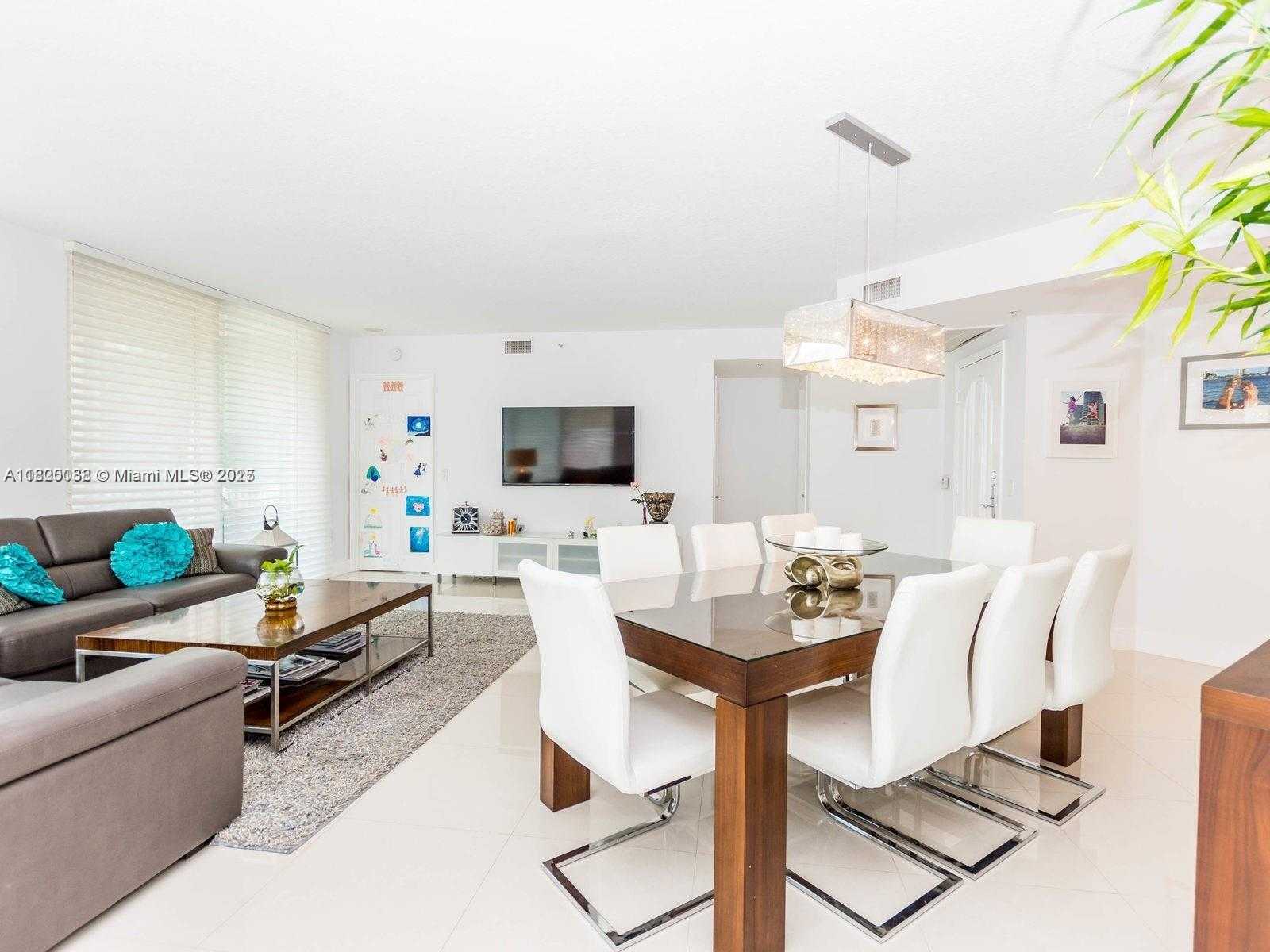 Small Image of 3370 HIDDEN BAY DR #102, Aventura Number 25