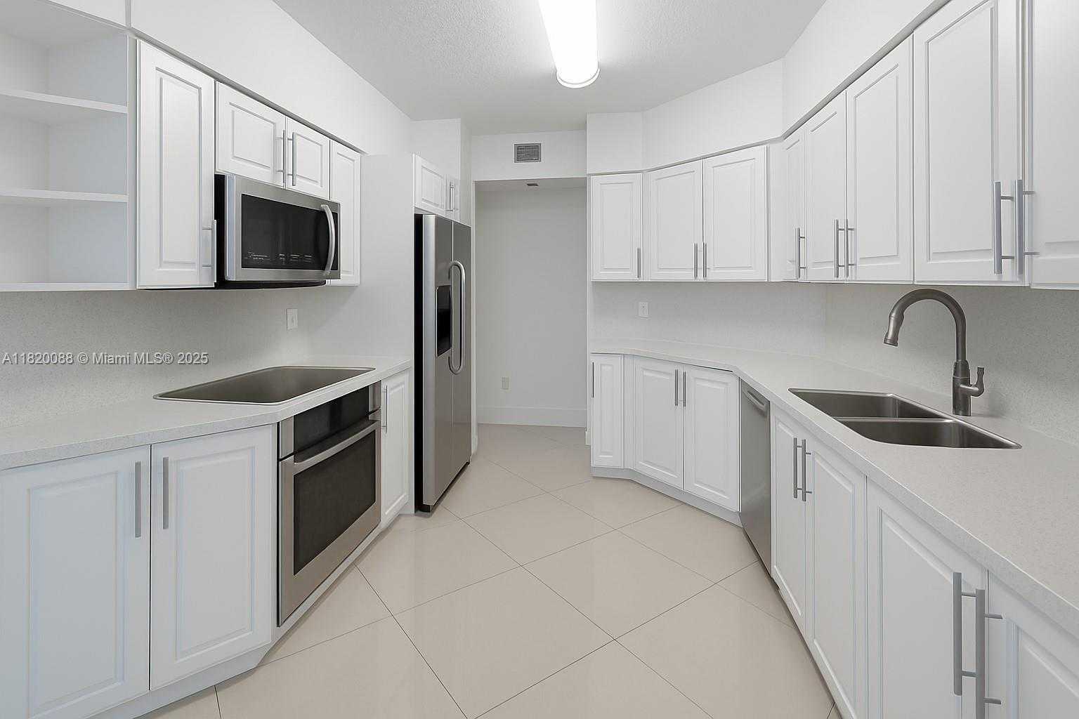Small Image of 3370 HIDDEN BAY DR #102, Aventura Number 4